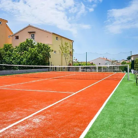 Pool & Sport Holiday Apartamento *